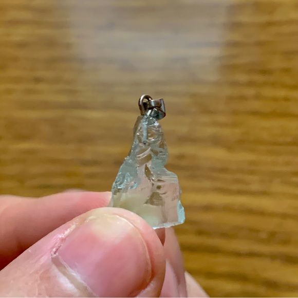 Natural Quartz Stone Pendant - Picture 3 of 6